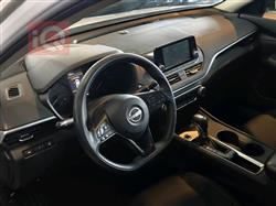 نيسان ألتيما